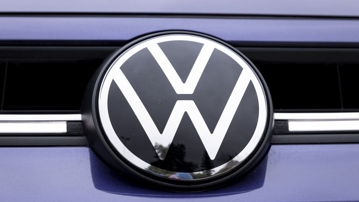 VW zvažuje postavit u Plzně obří továrnu na autobaterie